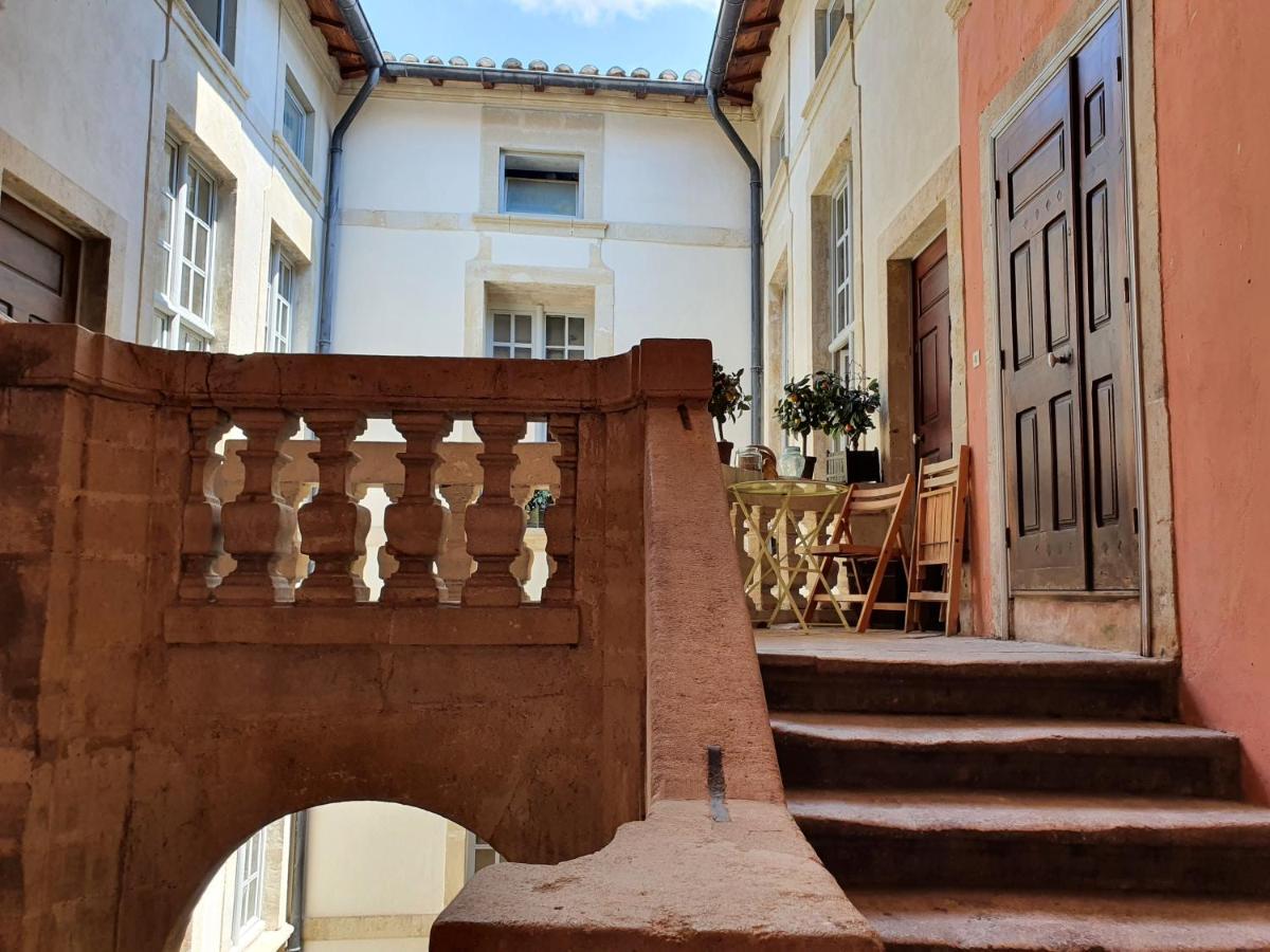 Apartament Au Coeur Du Centre Historique - Immeuble Classe - Terrasse - Climatise Nîmes Zewnętrze zdjęcie