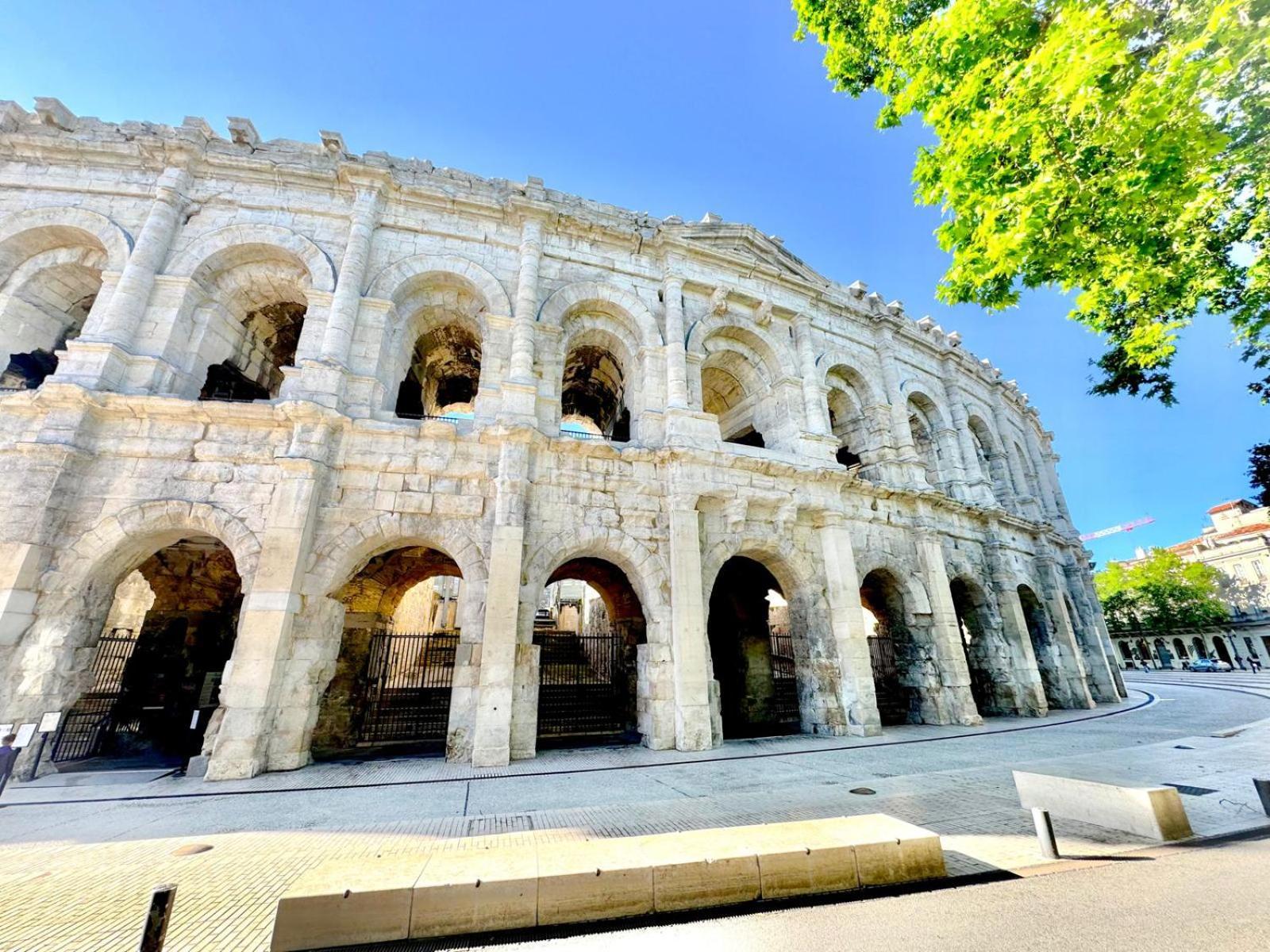 Au Coeur Du Centre Historique - Immeuble Classe - Terrasse - Climatise Nîmes Zewnętrze zdjęcie