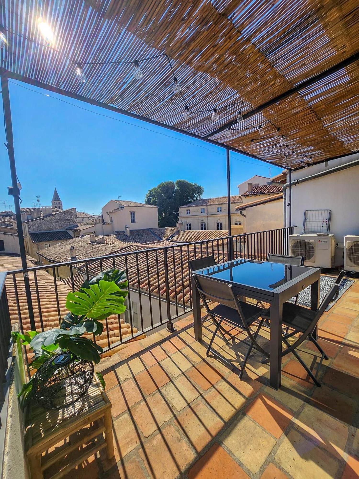 Apartament Au Coeur Du Centre Historique - Immeuble Classe - Terrasse - Climatise Nîmes Zewnętrze zdjęcie